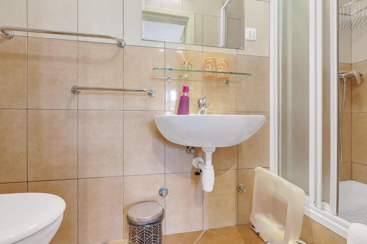 Apartments Lucija Baška Voda Extérieur photo