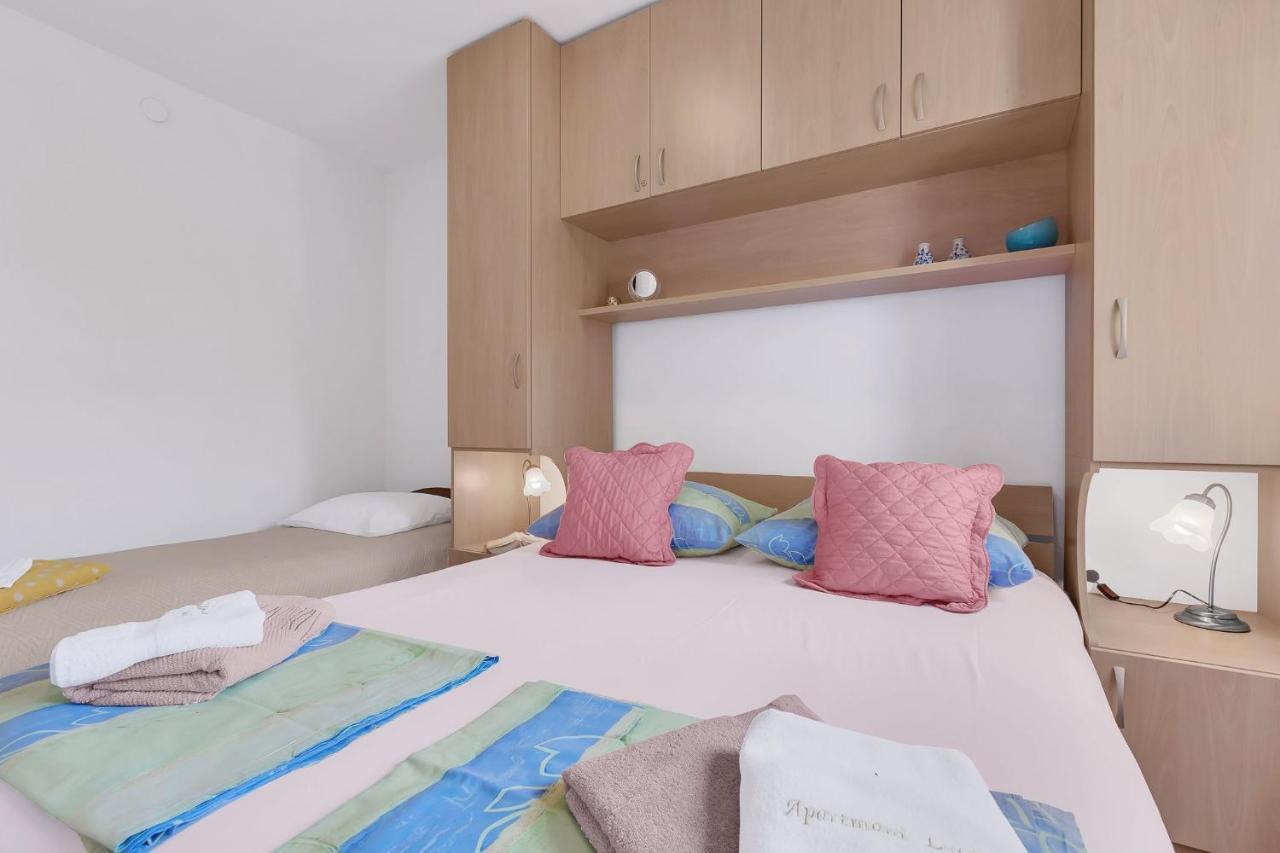 Apartments Lucija Baška Voda Extérieur photo