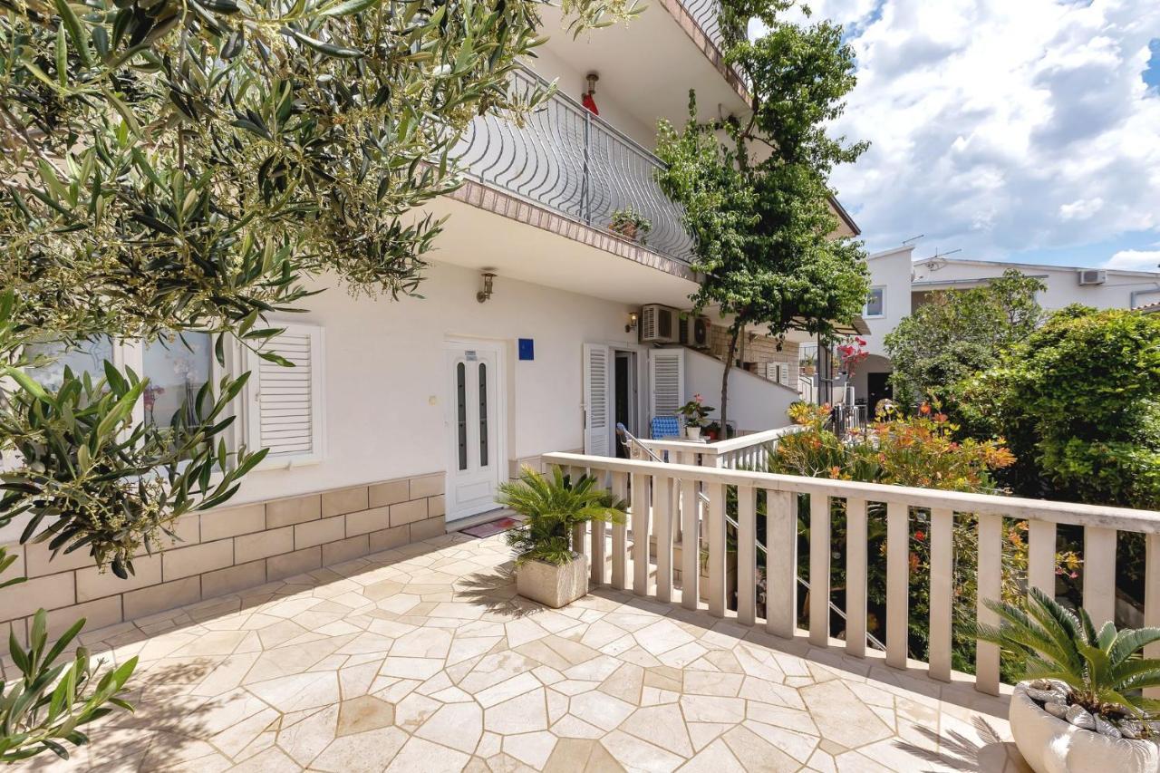 Apartments Lucija Baška Voda Extérieur photo