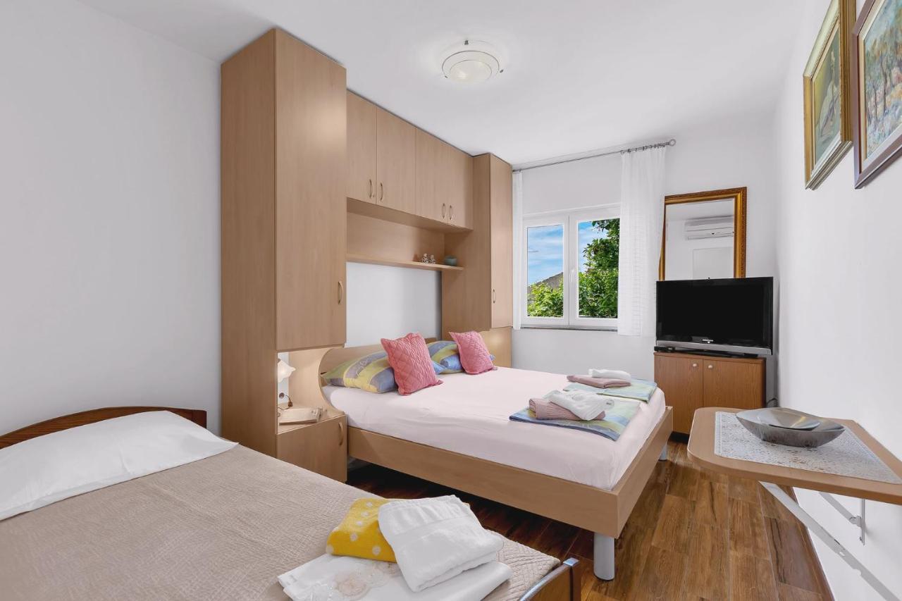Apartments Lucija Baška Voda Extérieur photo